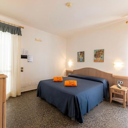 Hotel Thalas Club Torre dell'Orso Exteriör bild
