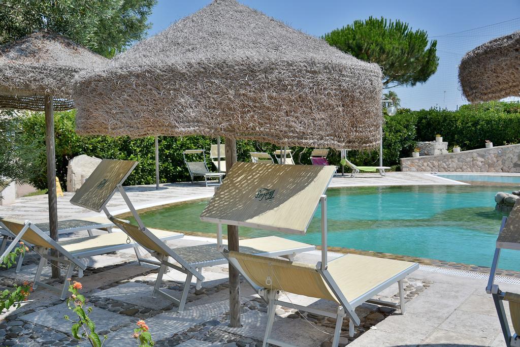 Hotel Thalas Club Torre dell'Orso Exteriör bild
