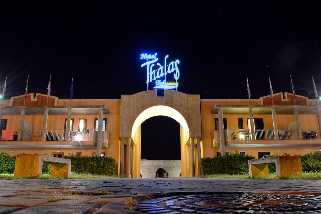 Hotel Thalas Club Torre dell'Orso Exteriör bild
