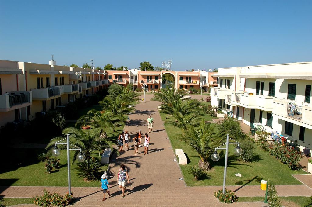 Hotel Thalas Club Torre dell'Orso Exteriör bild